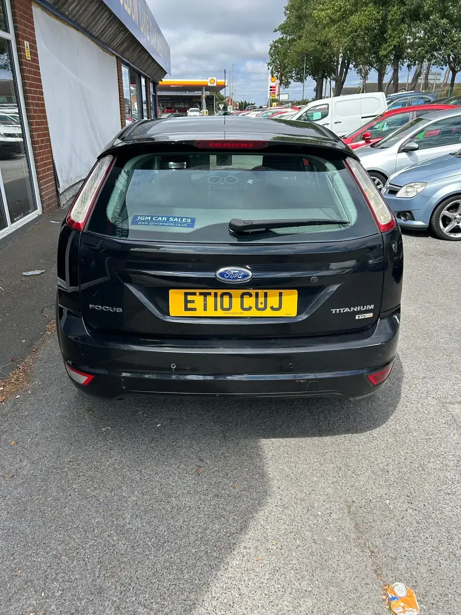 Used Ford Focus Titanium 110 HP (80 kW) 2010 Black Hatchback