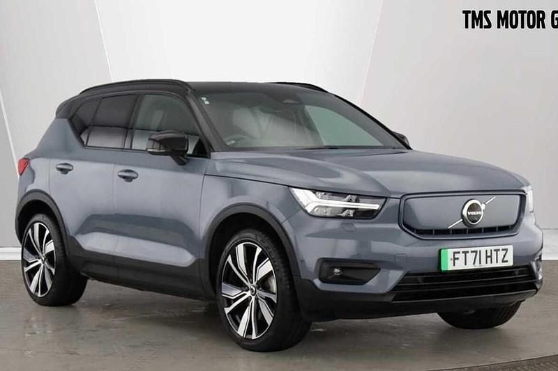 Used 2022 Volvo XC40 Pro SUV | £24,500 (Fair price) - Image 1/1