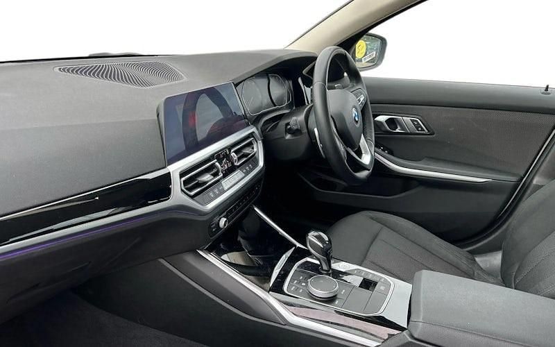 Used BMW 320 Comfort Edition 184 HP (135 kW) 2021 White Sedan