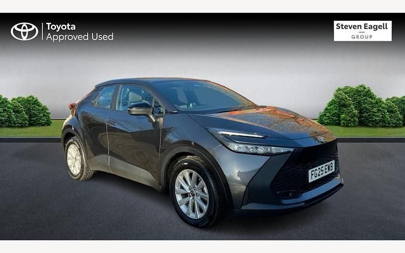 Used Toyota C-HR 140 HP (102 kW) 2025 SUV