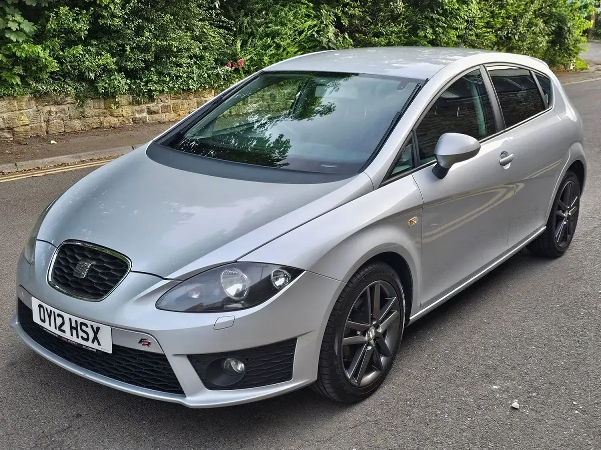Used Seat Leon FR 170 HP (125 kW) 2012 Silver Hatchback