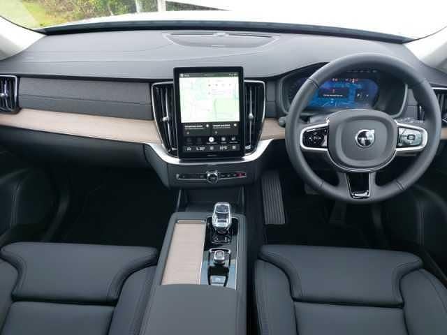 New Volvo XC90 Plus 250 HP (183 kW) 2026 SUV