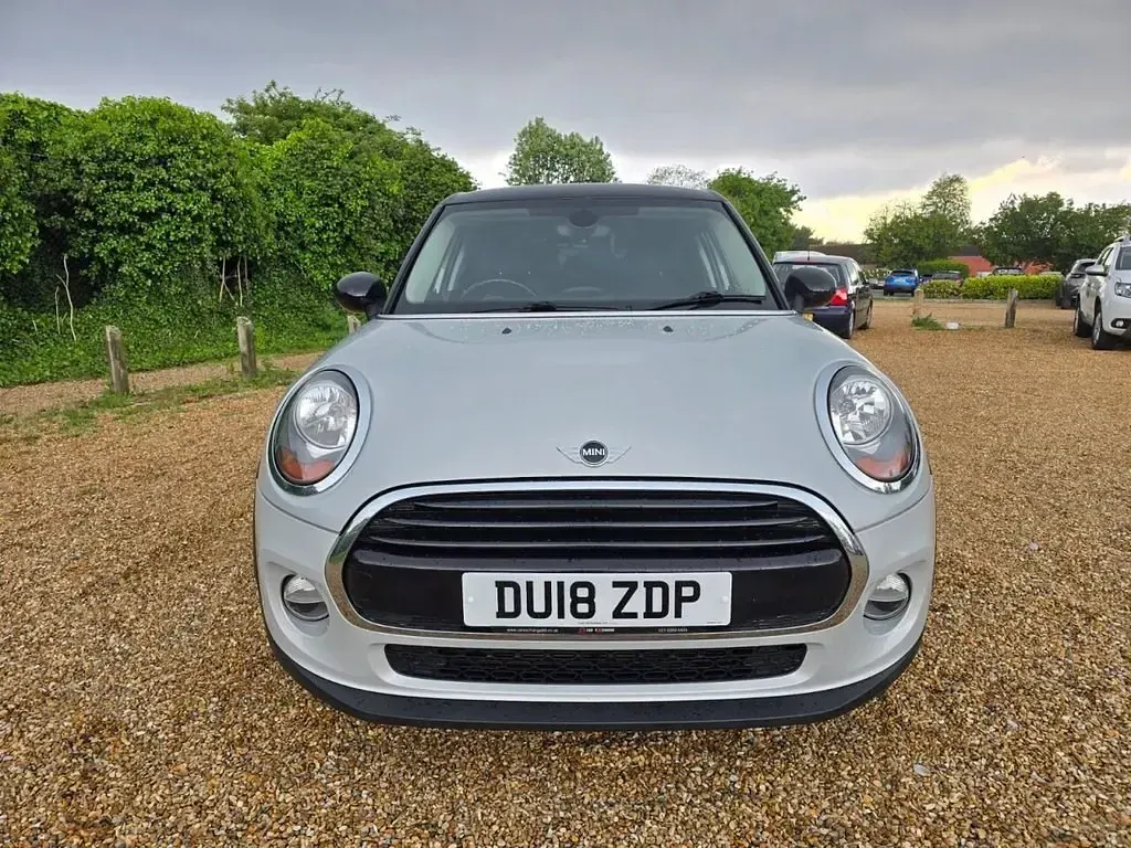 Used Mini Cooper D Hatch 116 HP (85 kW) 2018 Silver Hatchback