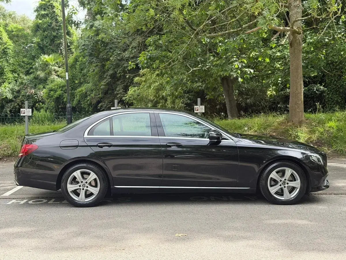 Used Mercedes E220 SE 2016 Black Sedan