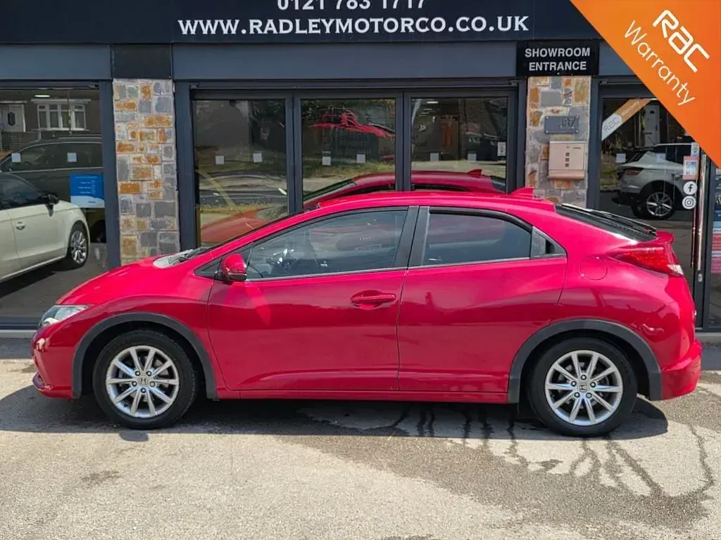 Used Honda Civic SE 100 HP (73 kW) 2012 Red Hatchback
