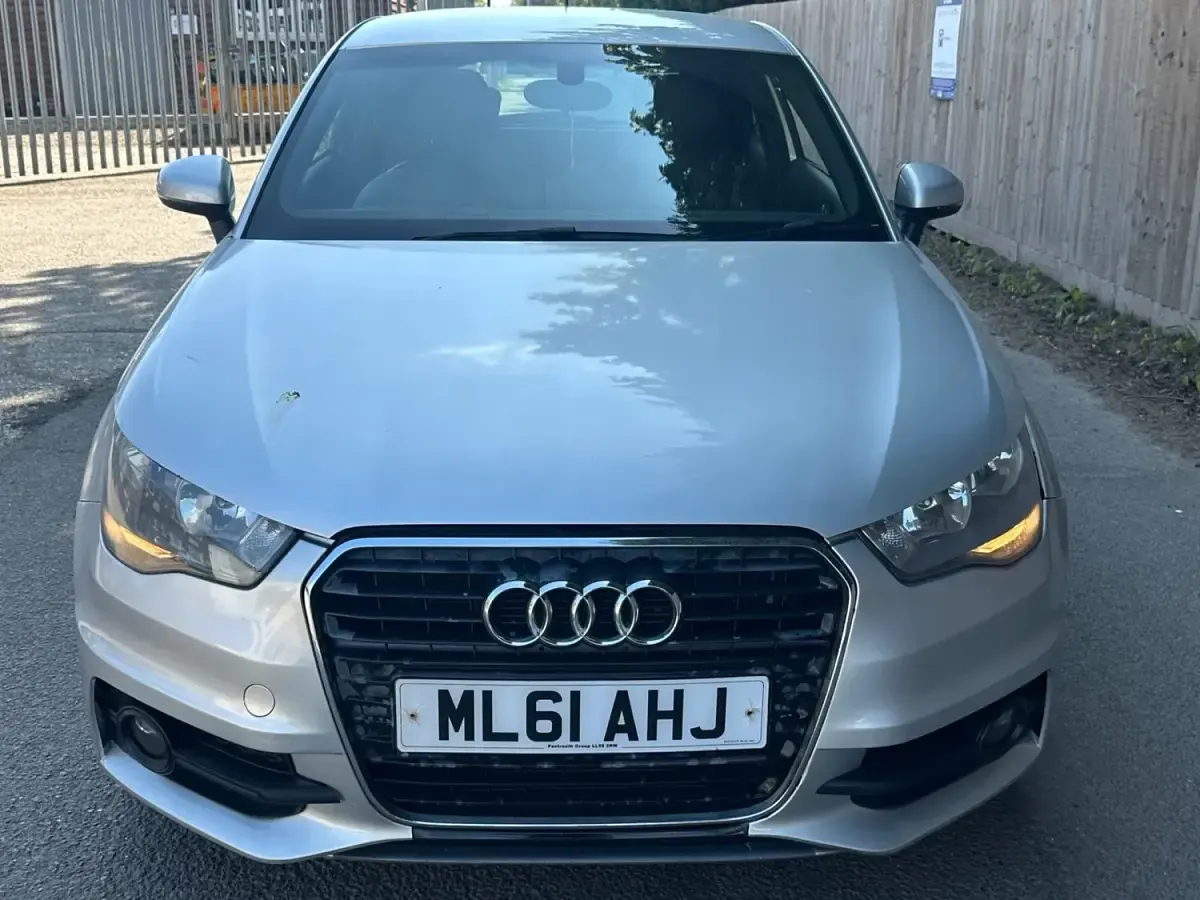 Usado Audi A1 S-Line 2011 Prateado Citadino