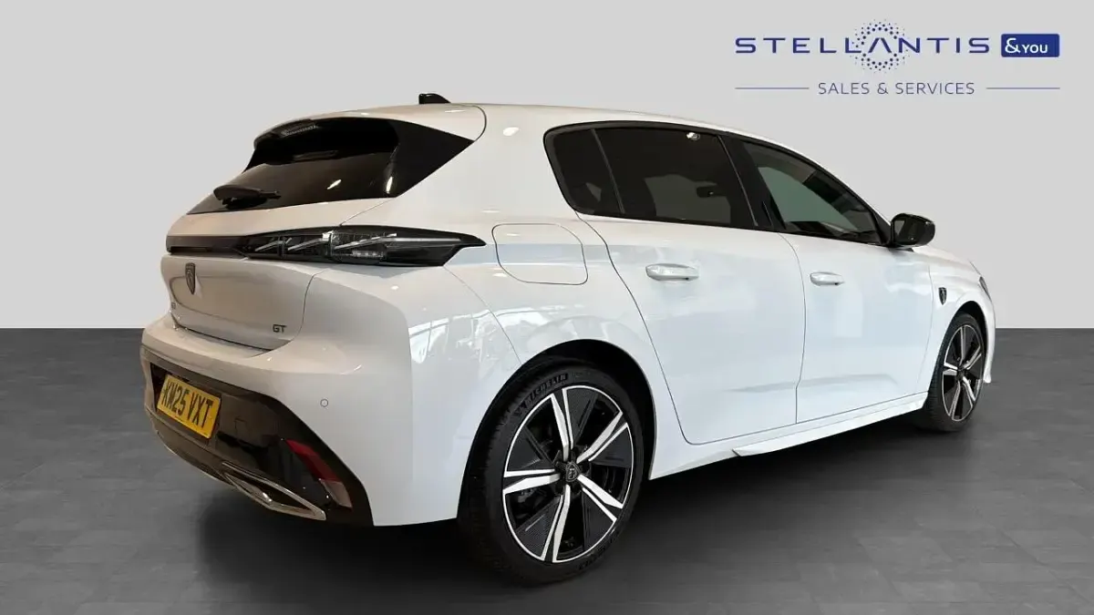 Used Peugeot 308 GT 134 HP (98 kW) 2025 White Hatchback
