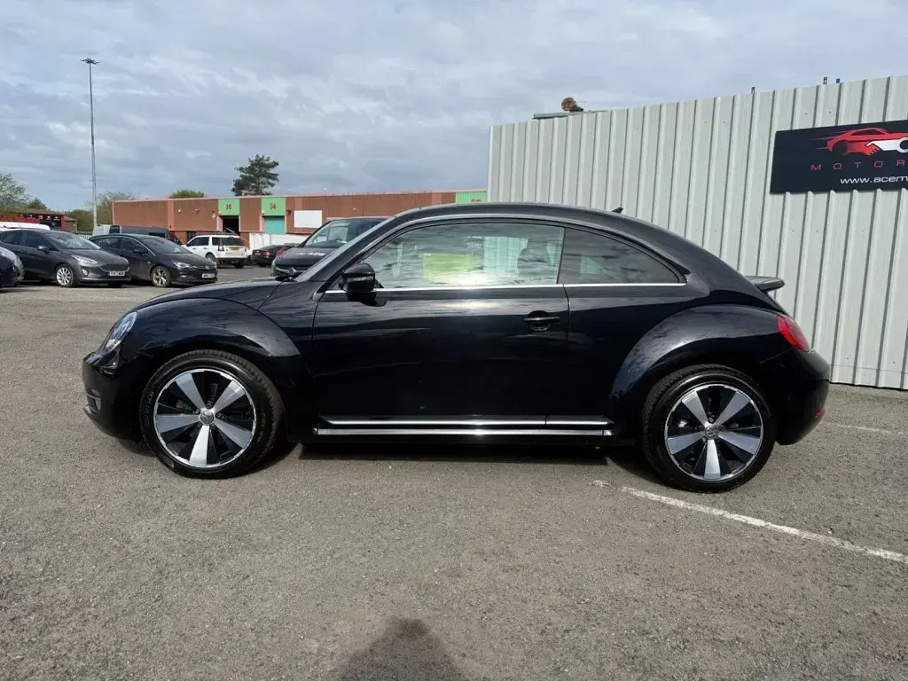 Usado VW Beetle Sportline 150 HP (110 kW) 2014 Preto Citadino