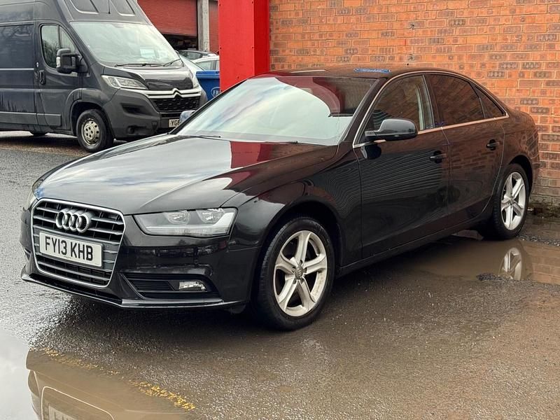 Usado Audi A4 Comfort 143 CV (105 kW) 2013 Negro Berlina