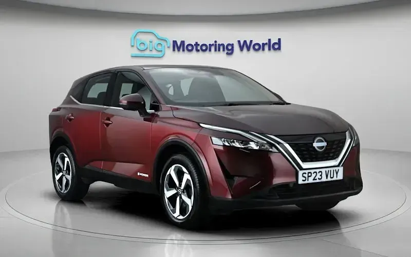 Used Nissan Qashqai Acenta Premium 190 HP (139 kW) 2023 Red SUV
