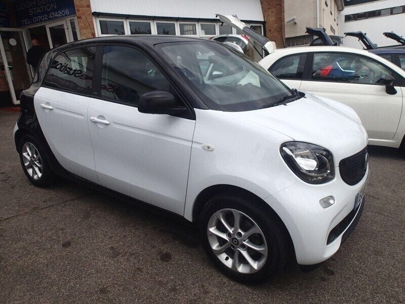 Black Used 2018 Smart ForFour Passion Hatchback | £8,995 (Fair price) - Image 1/4