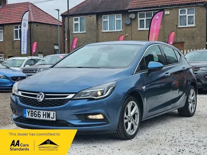 Gebraucht Vauxhall Astra SRi 150 PS (110 kW) 2016 Blau Kleinwagen