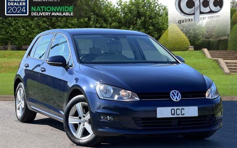 Night blue metallic Used 2016 VW Golf VII Edition Hatchback | £12,450 (Fair price) - Image 1/4