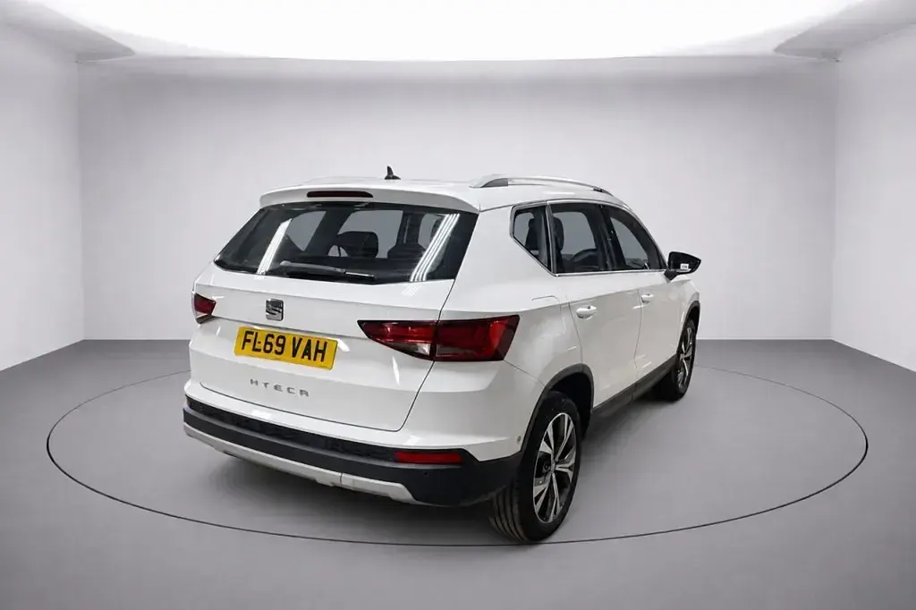 Begagnad Seat Ateca Ecomotive 115 HK (84 kW) 2020 Vit SUV
