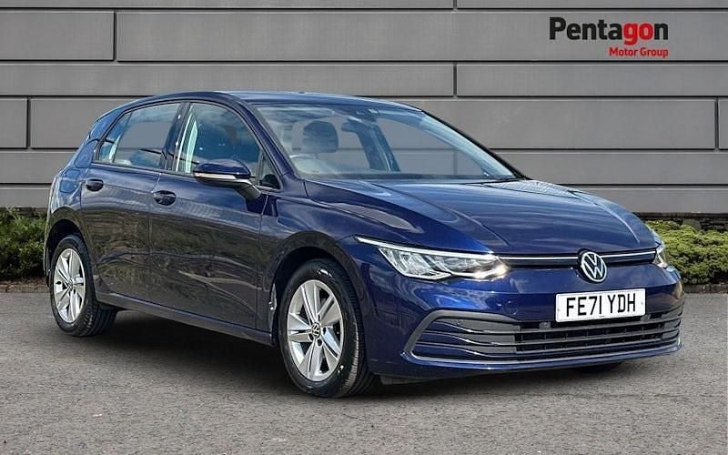 Used 2024 VW Golf VIII Life Hatchback | £13,222 (Super price) - Image 1/4