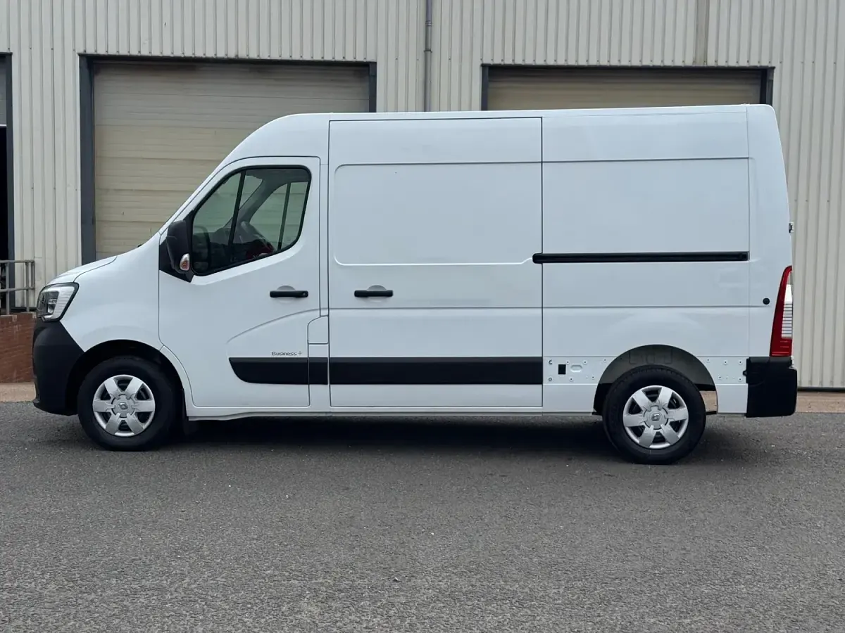 Used Renault Master Business 2020 White MPV
