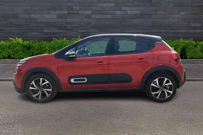 Używany Citroën C3 PureTech 108 KM (79 kW) 2022 Czerwony Hatchback