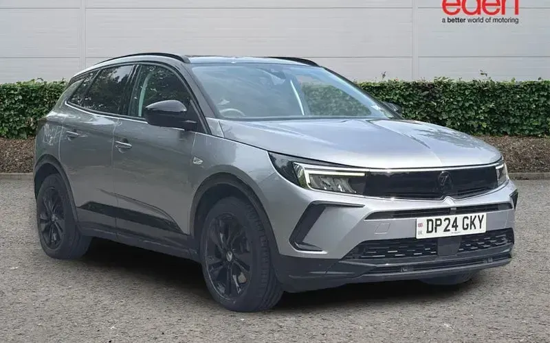 Used Vauxhall Grandland X 224 HP (164 kW) 2024 SUV