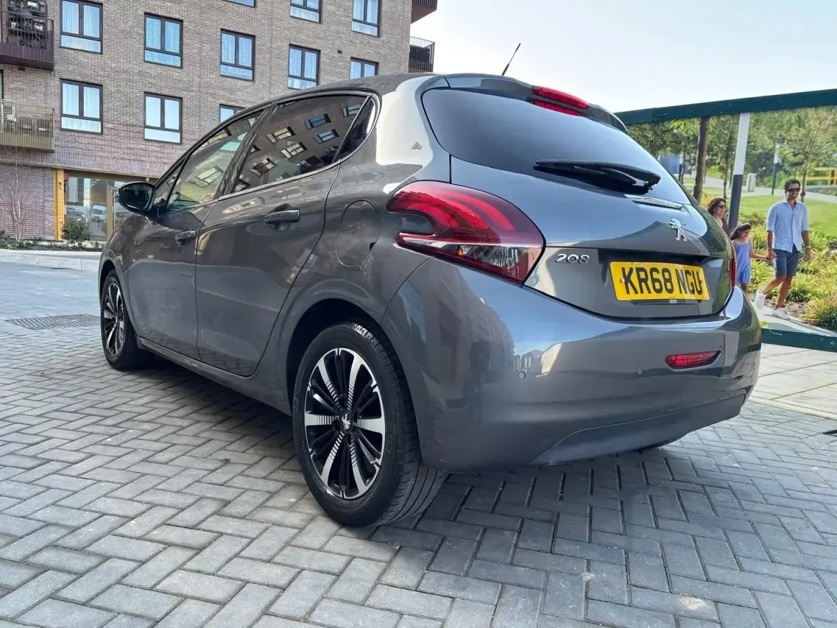 Usado Peugeot 208 S 2018 Cinzento Citadino