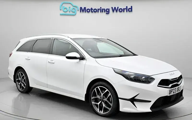Used Kia Ceed Sportswagon 160 HP (117 kW) 2023 White Estate