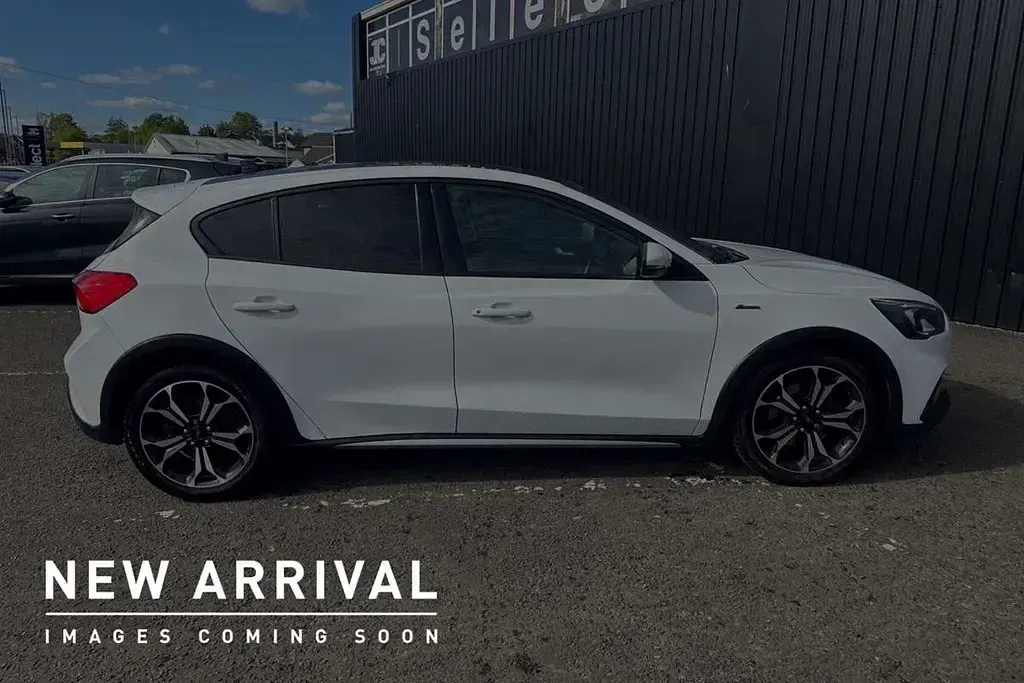 Begagnad Ford Focus Active X 123 HK (90 kW) 2020 Vit Halvkombi