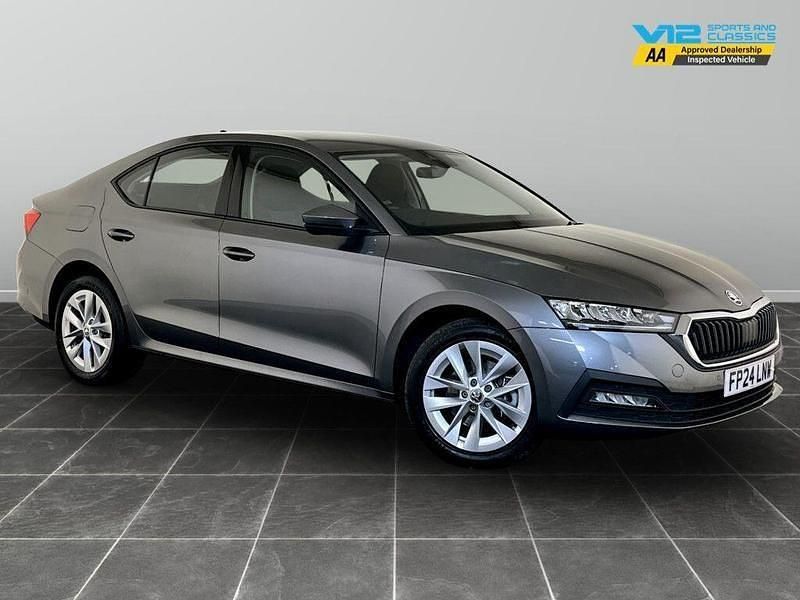Grey Used 2024 Skoda Octavia SE Technology Hatchback | £18,695 (Good price) - Image 1/3
