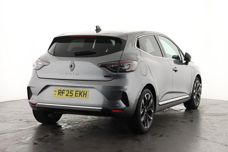 Used Renault Clio V Techno 143 HP (105 kW) 2025 Grey  Hatchback