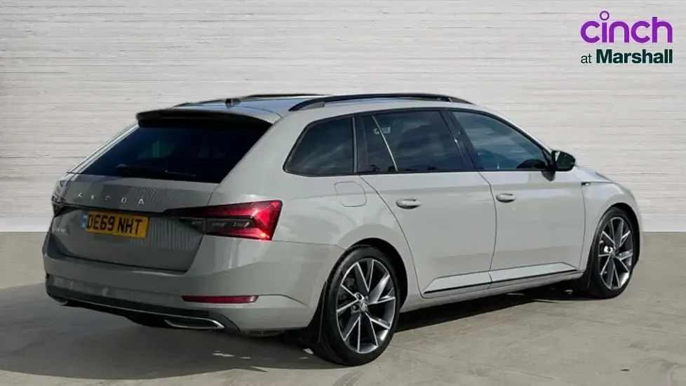 Used Skoda Superb SportlinePlus 190 HP (139 kW) 2019 Grey Estate