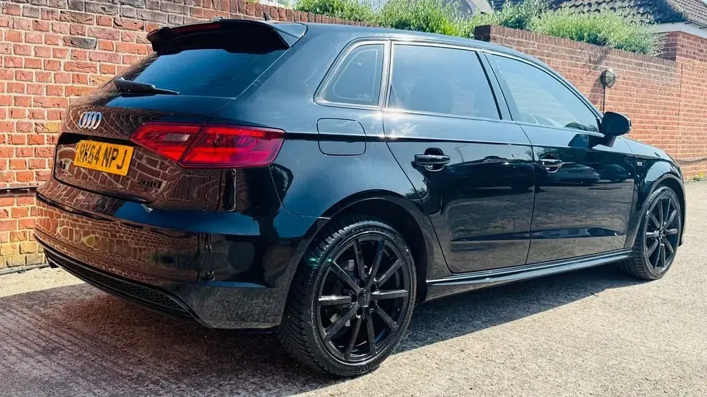 Used Audi A3 Sportback S-Line 184 HP (135 kW) 2014 Black Hatchback