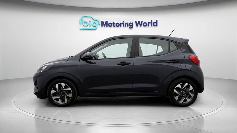 Used Hyundai i10 Advanced 67 HP (49 kW) 2024 Grey Hatchback