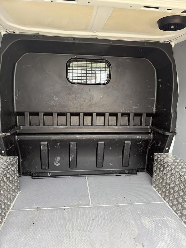 Used Ford Transit Custom Trend 128 HP (94 kW) 2018 White Van