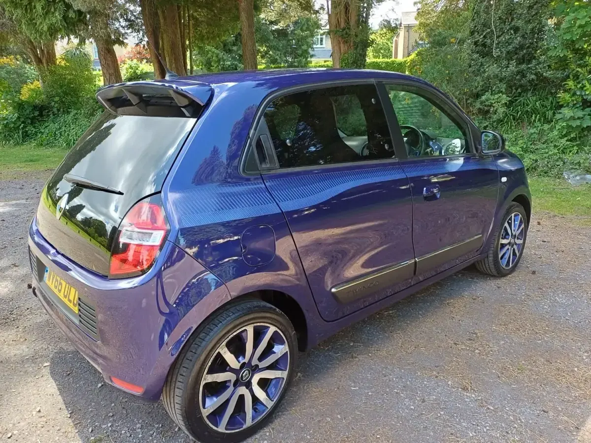Usado Renault Twingo Iconic 2016 Roxo Citadino