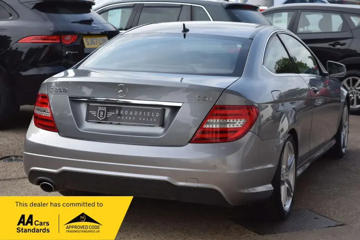 Used Mercedes C250 AMG 204 HP (150 kW) 2012 Silver Coupe