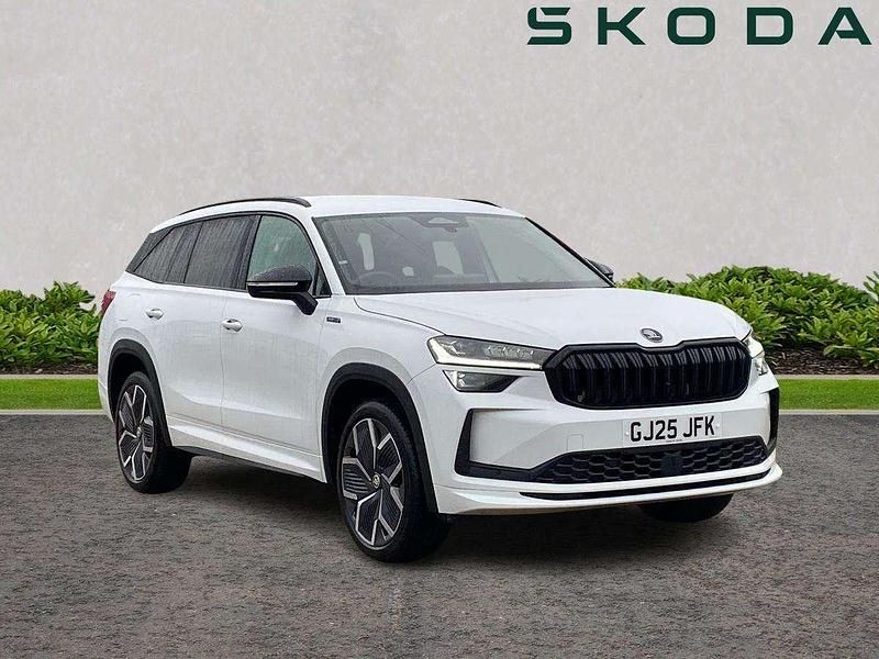 White Used 2025 Skoda Kodiaq SportLine SUV | £41,995 (Expensive) - Image 1/4