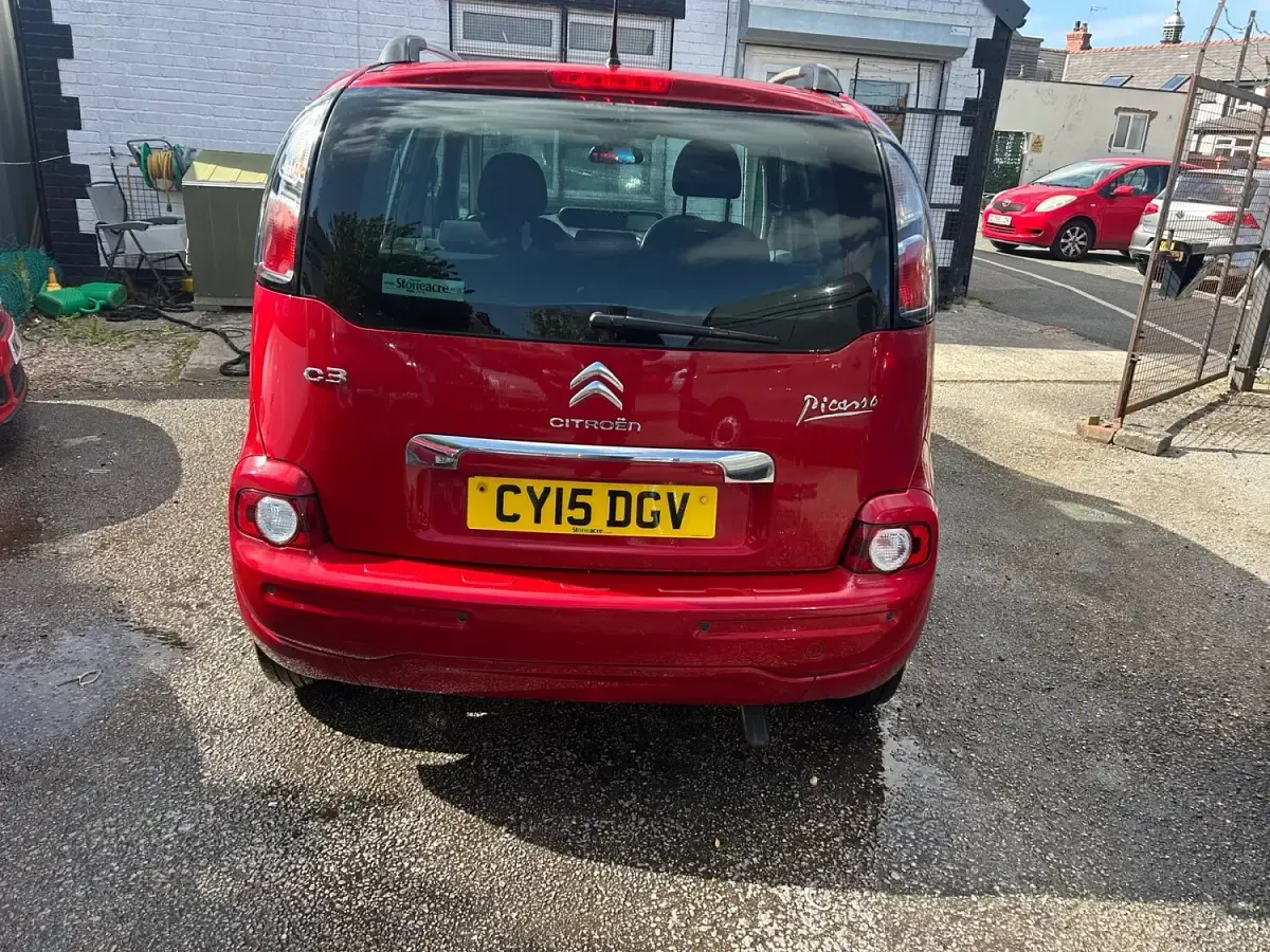 Used Citroën C3 Picasso Exclusive 90 HP (66 kW) 2015 Red MPV