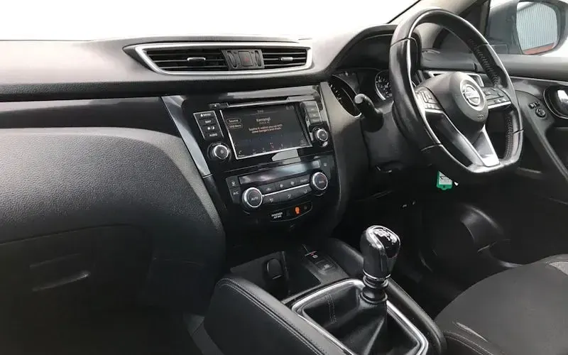 Used Nissan Qashqai Acenta Premium 116 HP (85 kW) 2019 Grey SUV