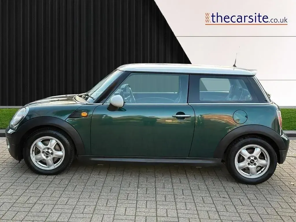 Begagnad Mini Cooper Hatch 2008 Grön Halvkombi