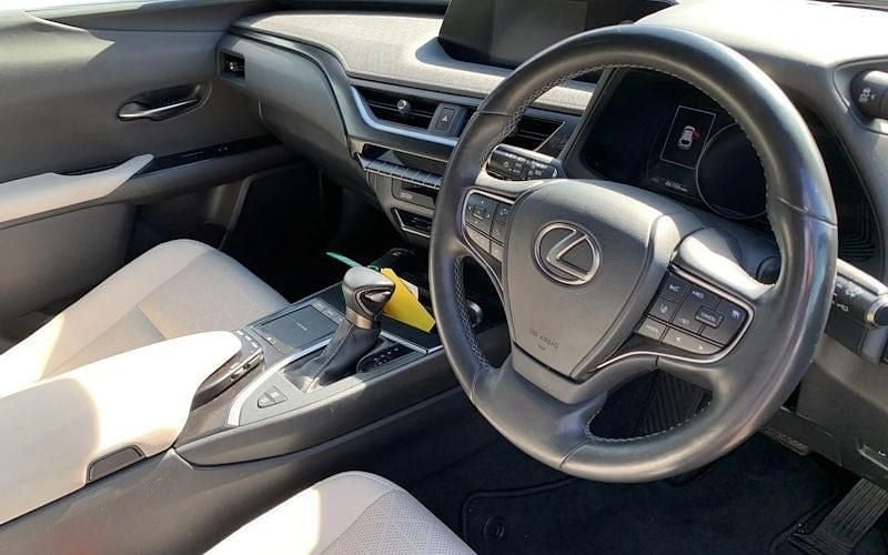 Used Lexus UX 250h 184 HP (135 kW) 2024 SUV