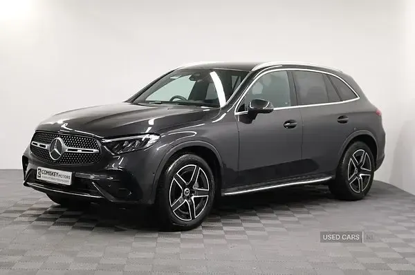 Begagnad Mercedes GLC220 AMG line 2025 Grå Kombi