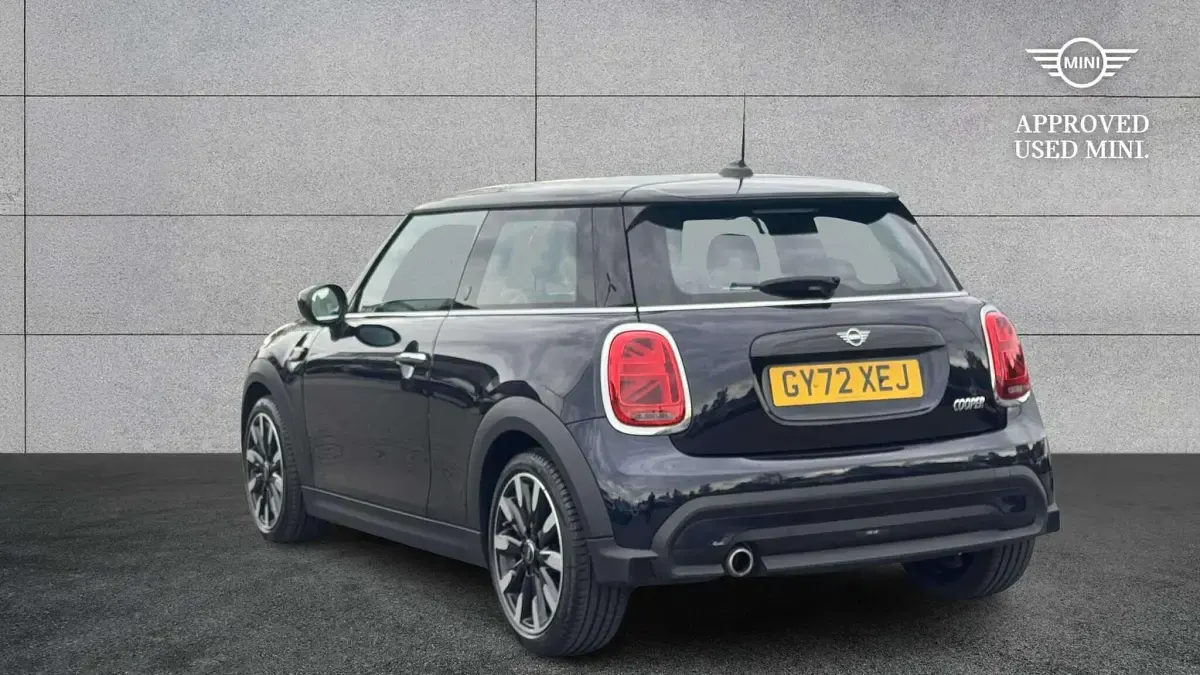 Used Mini Cooper Exclusive 134 HP (98 kW) 2022 Black Hatchback