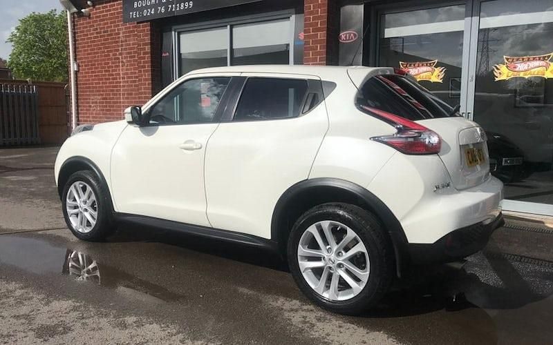 Used Nissan Juke Acenta Premium 110 HP (80 kW) 2015 White SUV