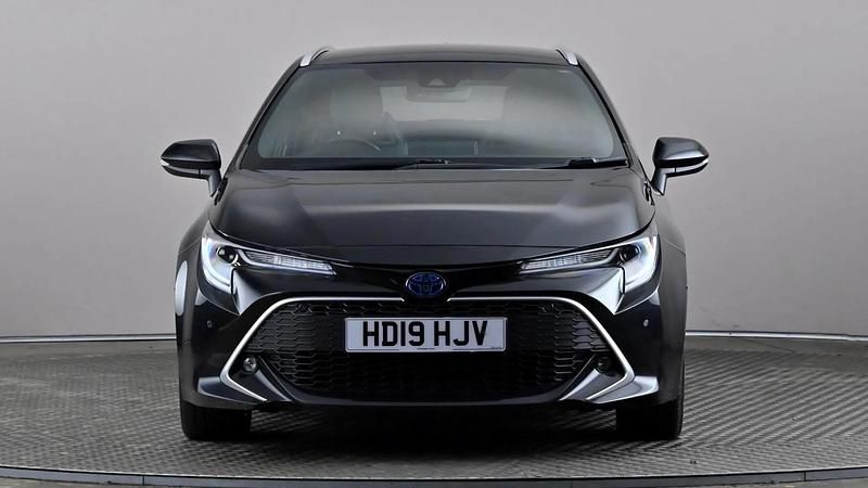 Used Toyota Corolla 184 HP (135 kW) 2019 Black Estate