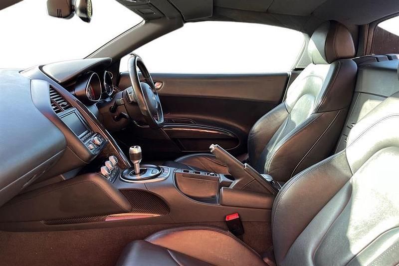 Used Audi R8 Coupé Advanced 525 HP (386 kW) 2011 Ibis white Coupe