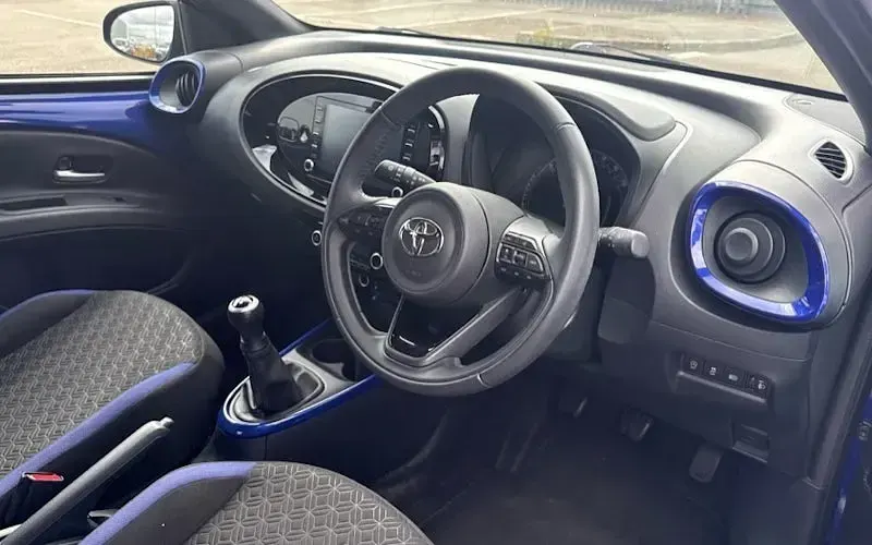 Used Toyota Aygo X 72 HP (52 kW) 2022 Blue SUV