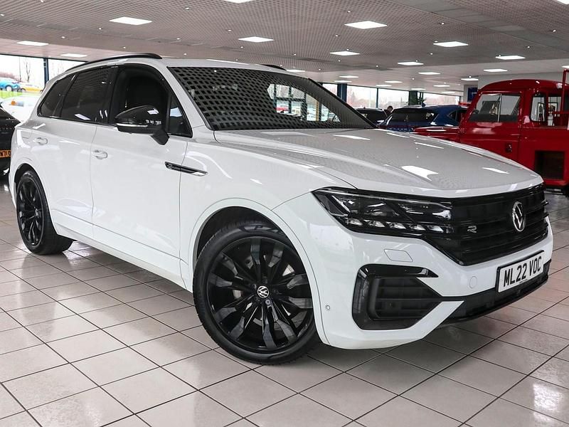 Used VW Touareg Black Edition 286 HP (210 kW) 2022 Pure white SUV