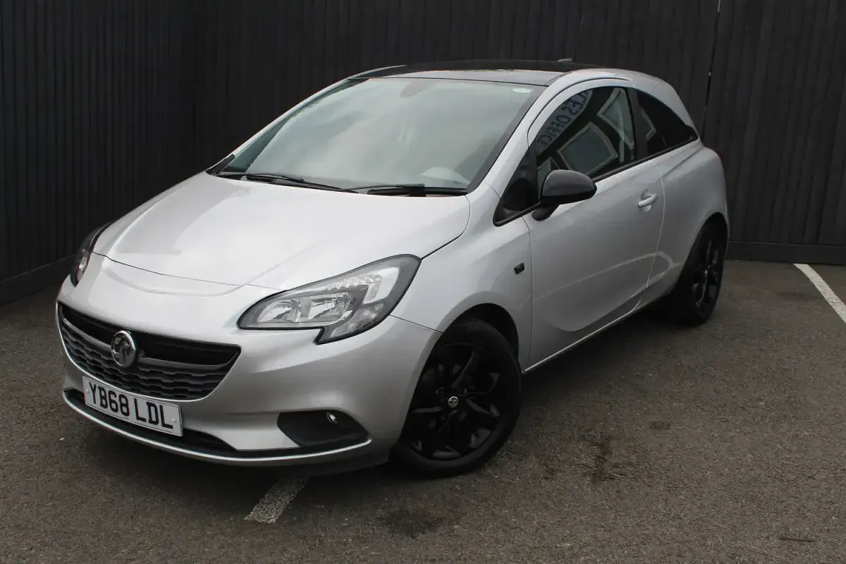 Used Vauxhall Corsa 90 HP (66 kW) 2018 Silver Hatchback