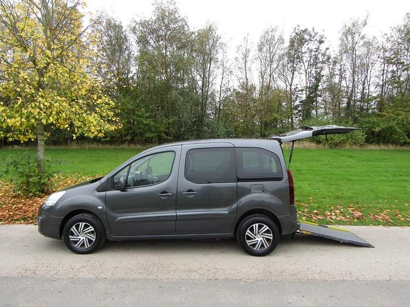 Grey Used 2019 Citroën Berlingo Feel MPV | £9,750 (Super price) - Image 1/3