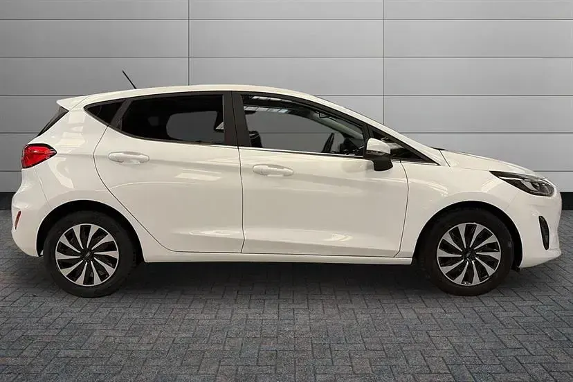 Used Ford Fiesta Titanium 125 HP (91 kW) 2023 Frozen white Hatchback