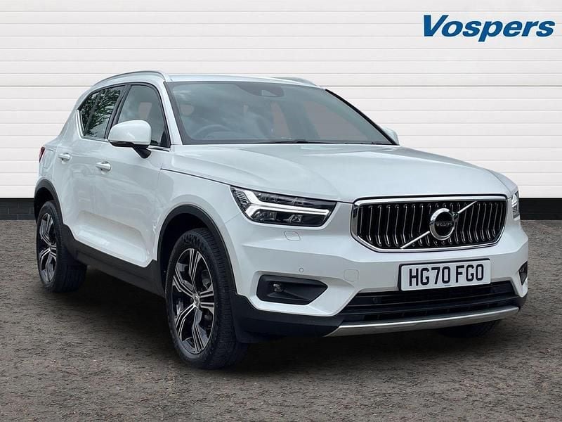 White Used 2021 Volvo XC40 Inscription SUV | £22,990 (Good price) - Image 1/3