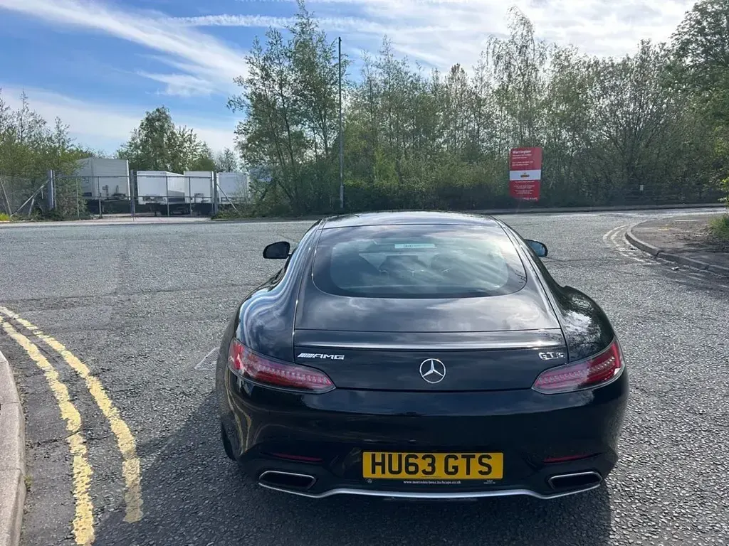 Usado Mercedes AMG GT Premium 510 HP (375 kW) 2016 Preto Coupé
